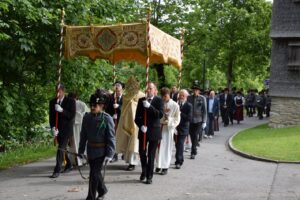 Mehr über den Artikel erfahren Lebendiger Glaube und Tradition: Fronleichnam auf dem Sulzberg