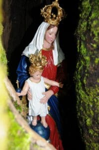 Read more about the article Mutter Gottes Statue wieder in der Marienlinde