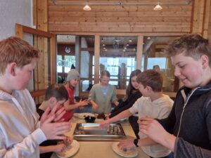 Mehr über den Artikel erfahren Mini Fastenaktion – Dankekarten auf dem Weg