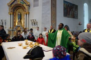 Mehr über den Artikel erfahren Faschingsmesse – Halleluja