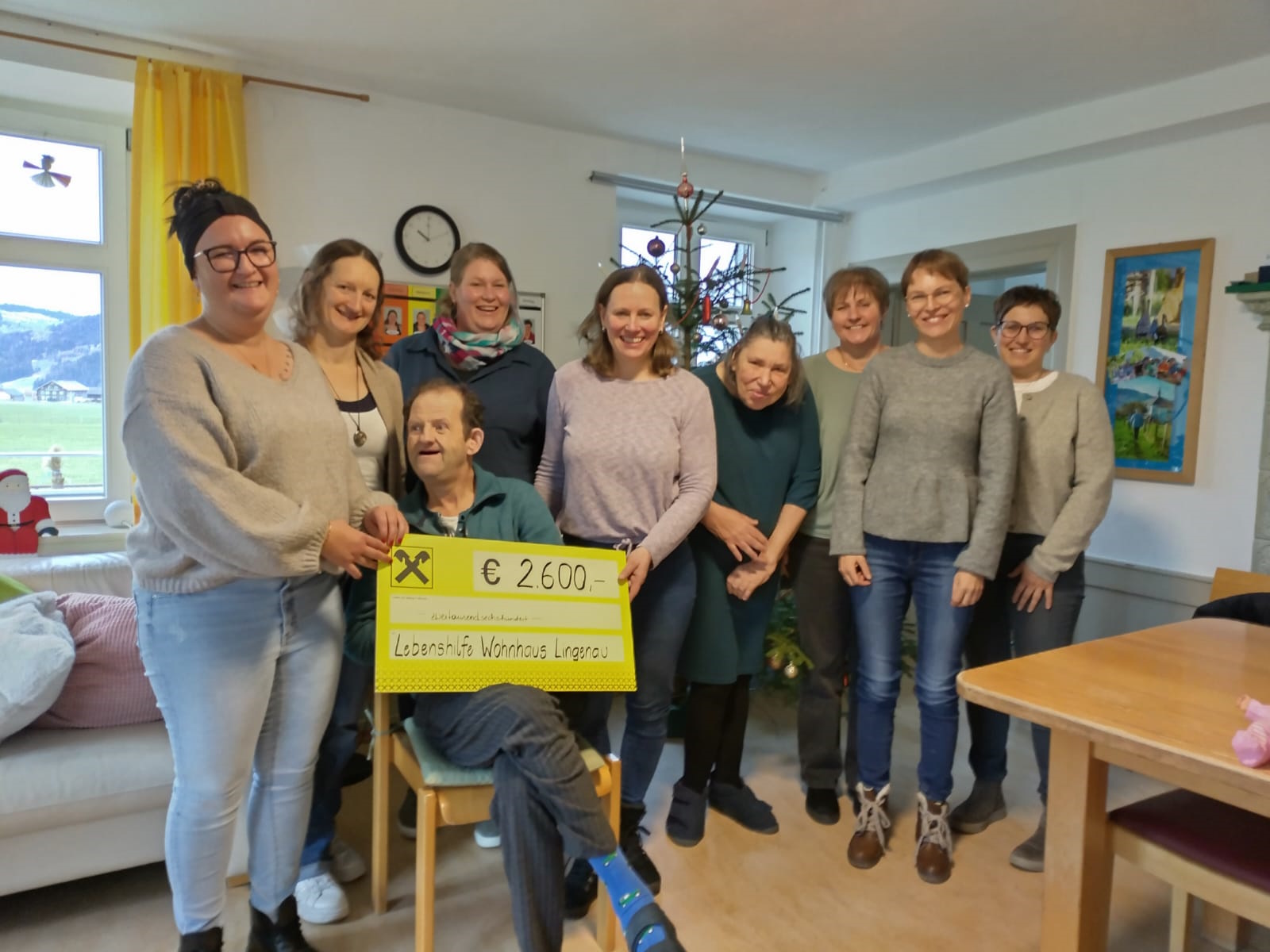 Du betrachtest gerade Adventkranzaktion 2025 – 2.600 Euro für eine neue Pflegebadewanne