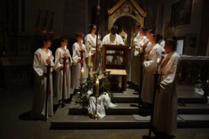 Mehr über den Artikel erfahren Gott mit uns – die Geburt Jesu feiern