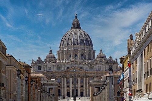 Du betrachtest gerade Mit dem Kirchenblatt nach Rom